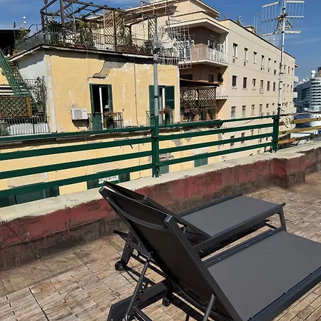 아파트 Amazing And Penthouse With Terraces In The Heart Of