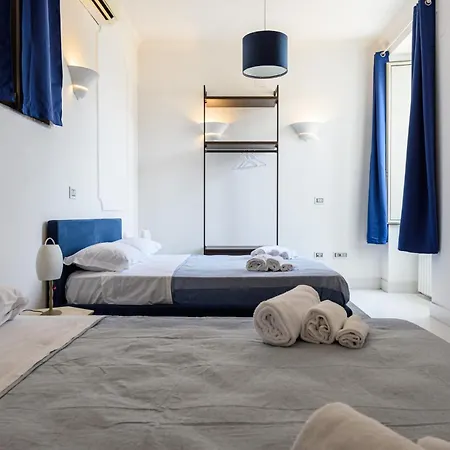 Amazing And Penthouse With Terraces In The Heart Of דירה *