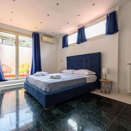 דירה Amazing And Penthouse With Terraces In The Heart Of נאפולי