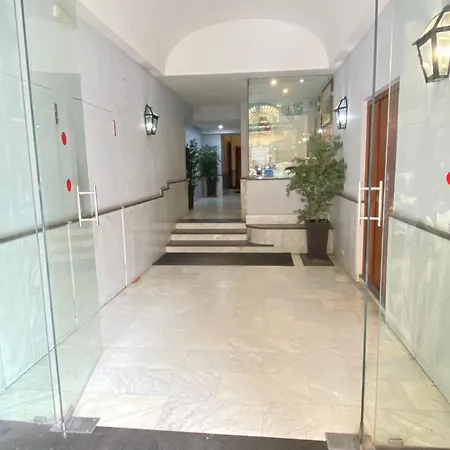 Amazing And Penthouse With Terraces In The Heart Of דירה *