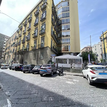דירה Amazing And Penthouse With Terraces In The Heart Of נאפולי